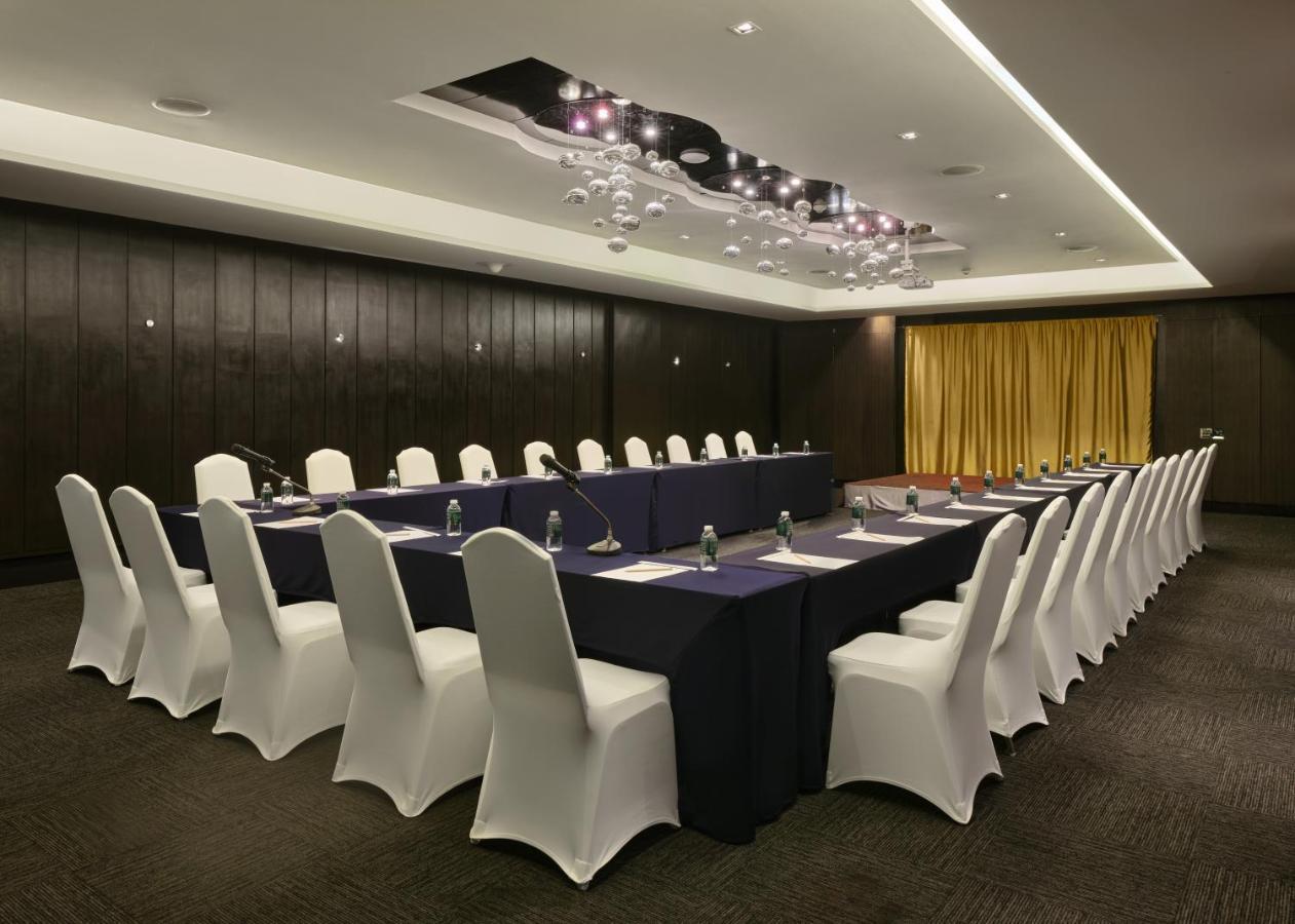 Graph Hotels Bangkok Esterno foto